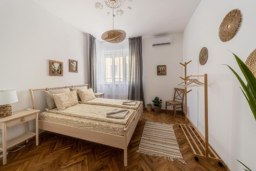 Bohohome 2 Next To The Main Street София Экстерьер фото